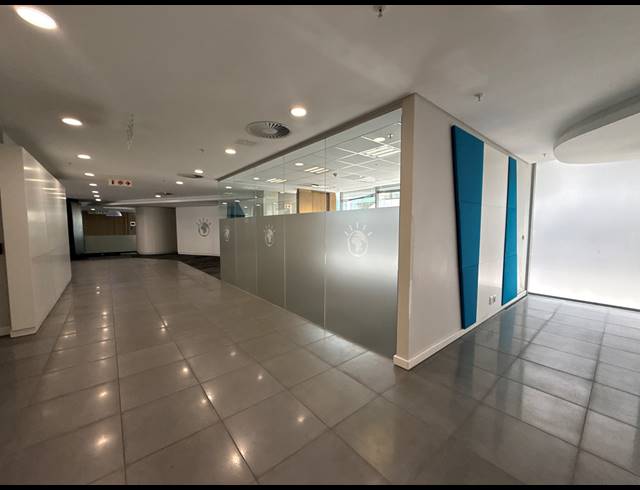 6,729M² OFFICE TO LET IN SANDTON CENTRAL